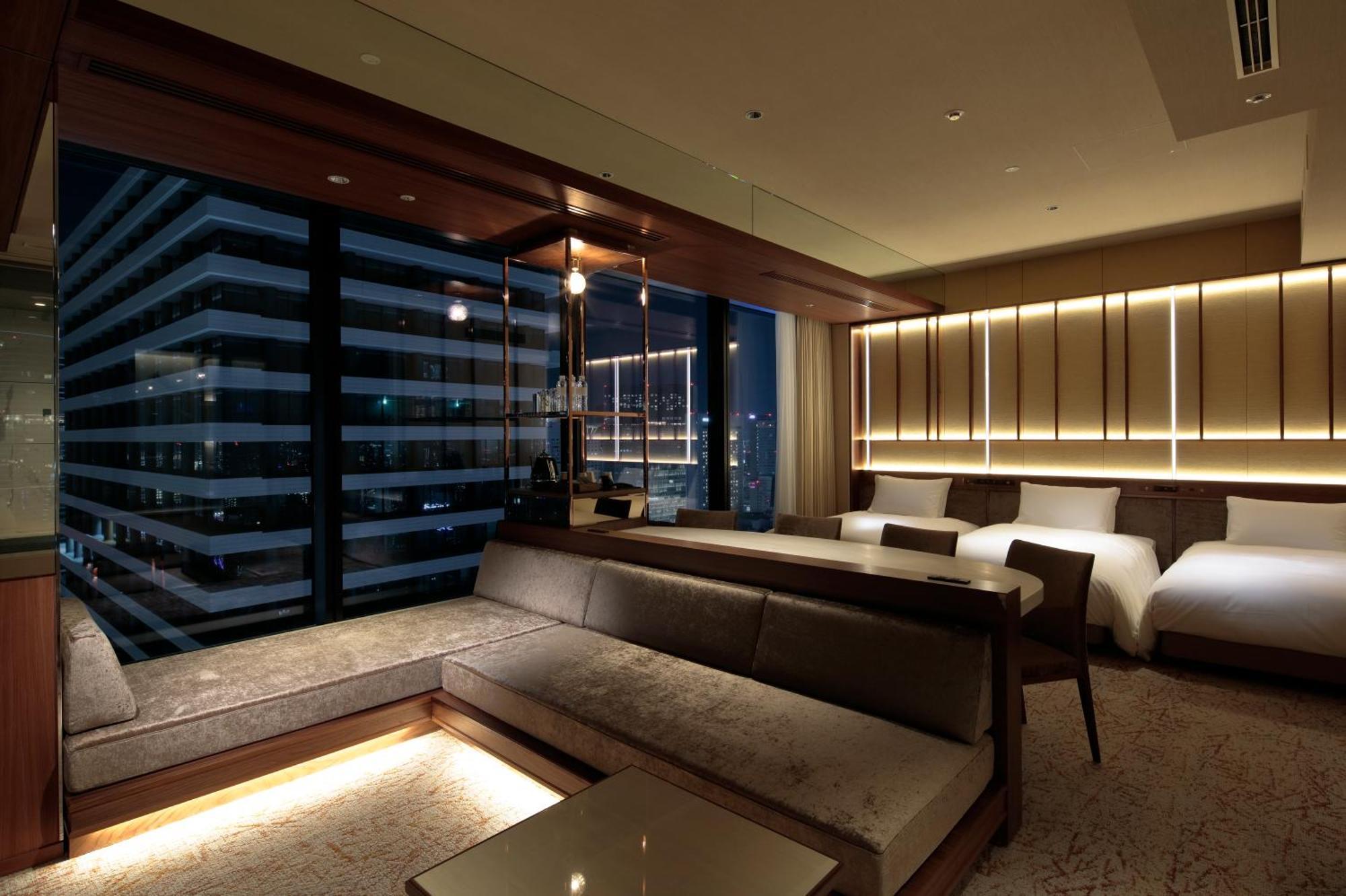 Candeo Hotels Osaka The Tower Exterior foto A room at the hotel