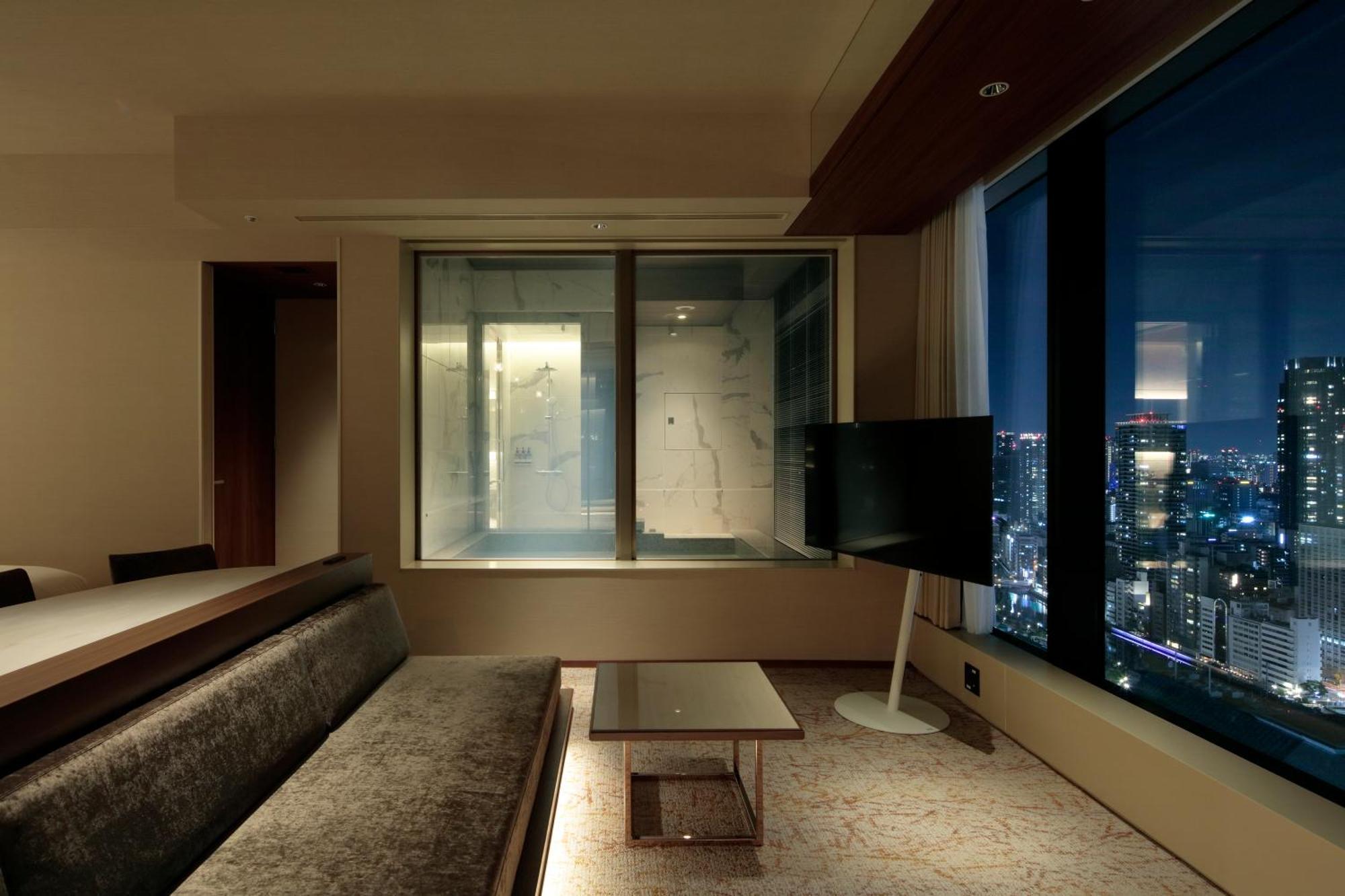 Candeo Hotels Osaka The Tower Exterior foto A room at the hotel