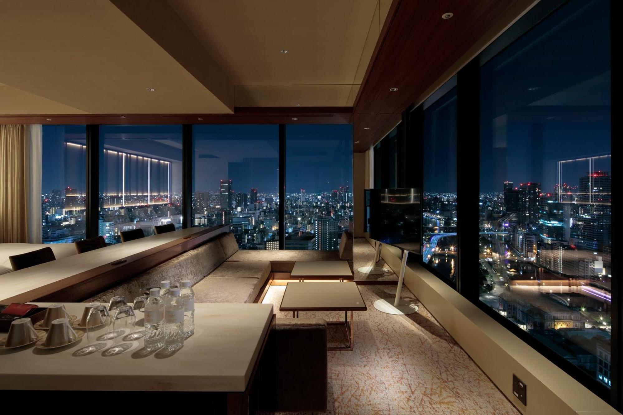 Candeo Hotels Osaka The Tower Exterior foto